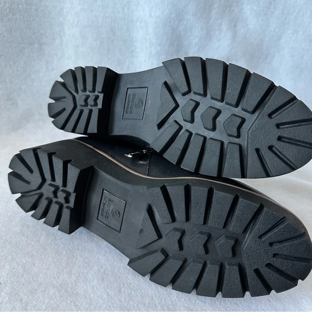Blondo Dazie Waterproof Black Leather Buckle Strap Lug Sole Bootie. Sz: 9.5